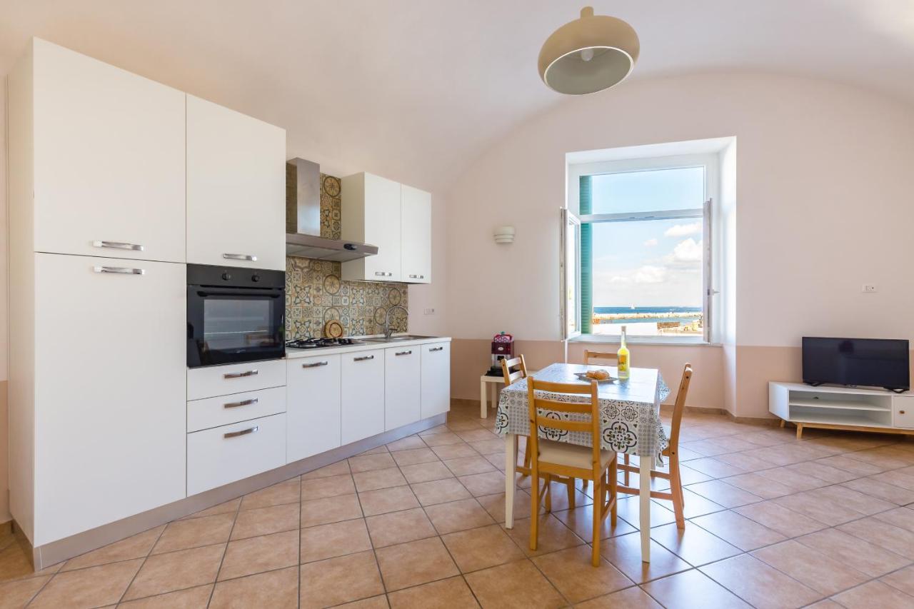 Appartement Tizzano House - La Marina à Procida Extérieur photo